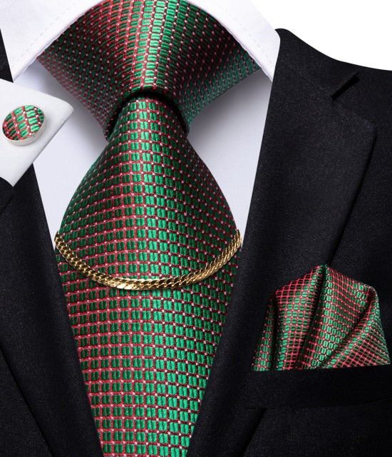 The Sovereign Silk Tie Sets
Suit Tie, Tie Chain, Handkerchief & Cufflinks
